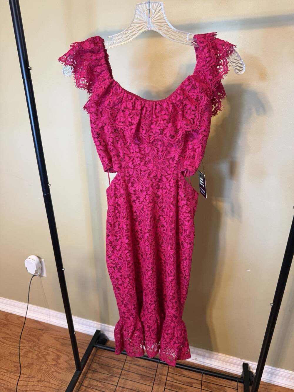 Express Dark Pink Lace Dress w/Waist Cut-Outs Size XS NWT